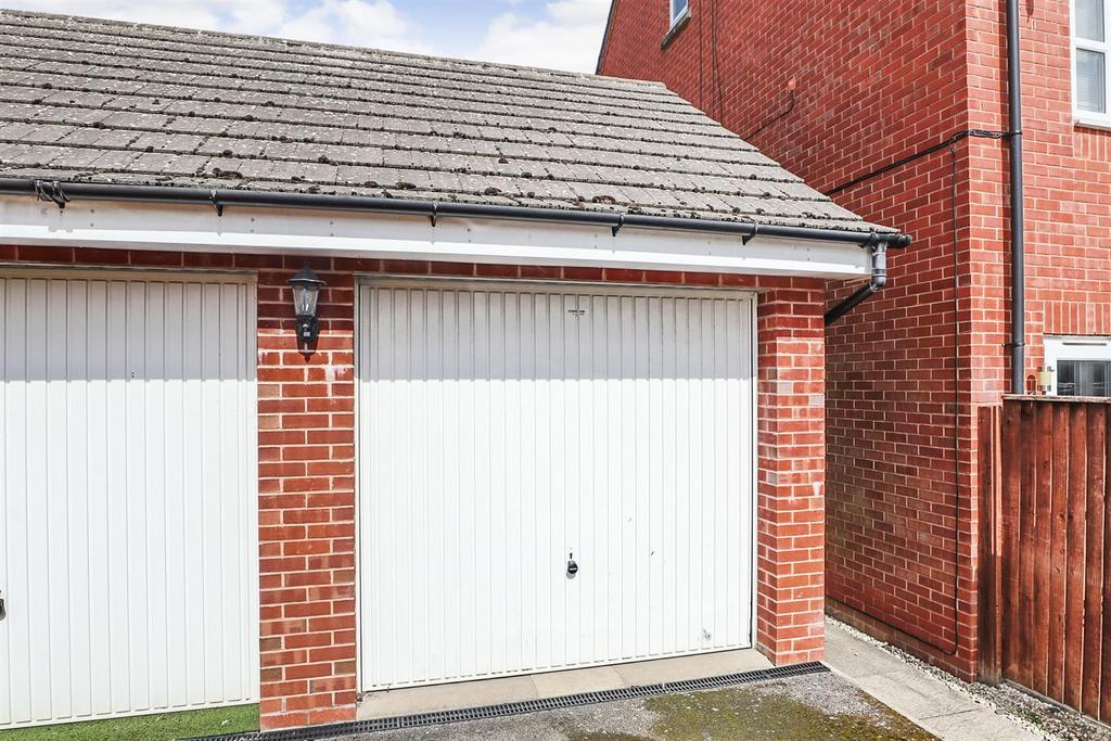 Detached Garage