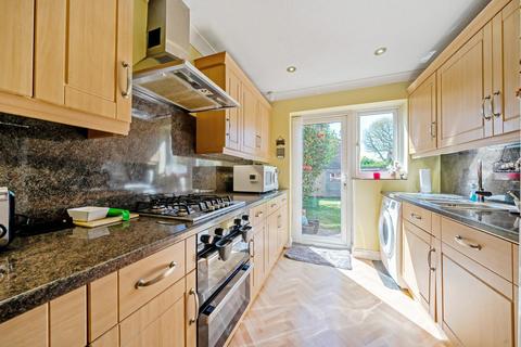 3 bedroom house for sale, Evenlode Way, Sandhurst GU47