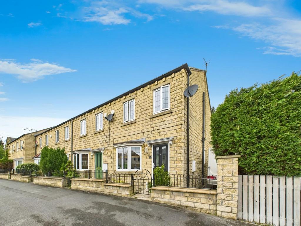 1f06979a-CAM04899 G0-PR0081-STILL016.jpg