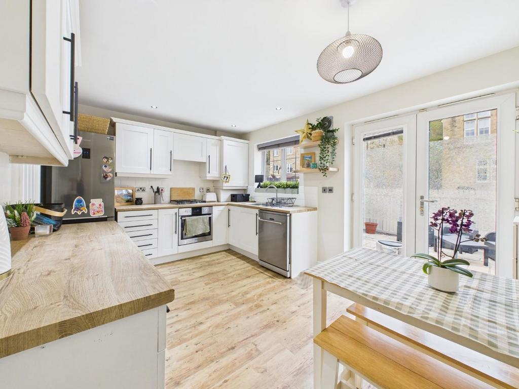 CAM04899 G0-PR0081-STILL001.jpg