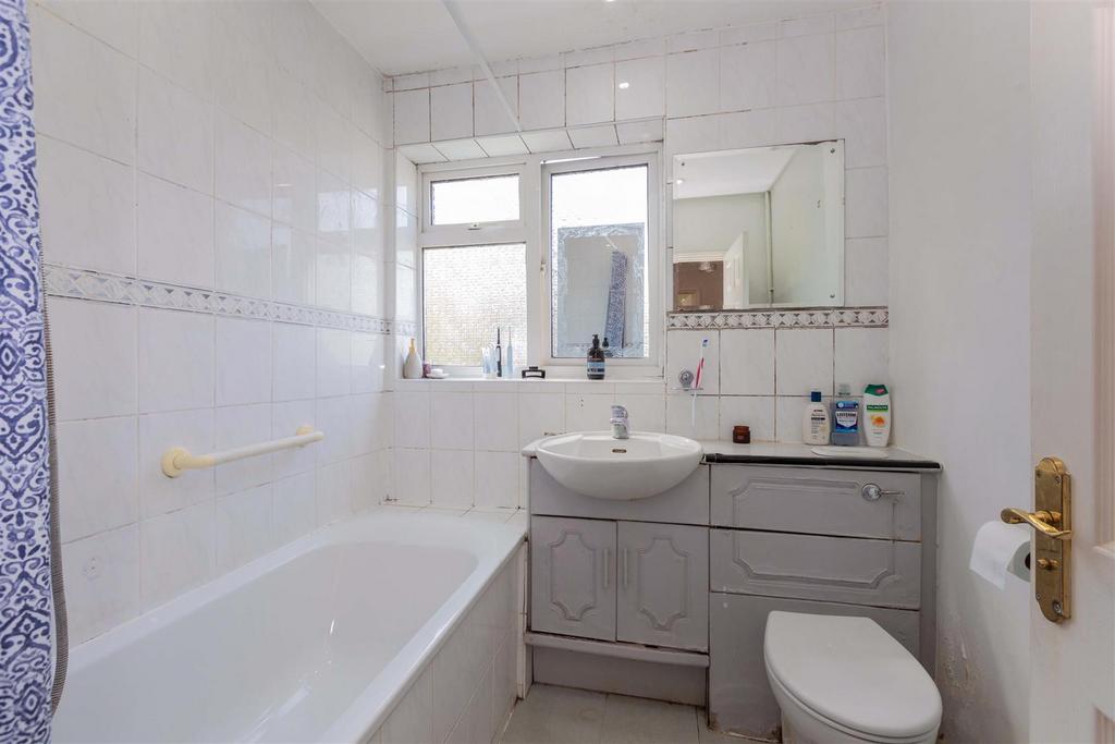 14 Deena Close-8.jpg