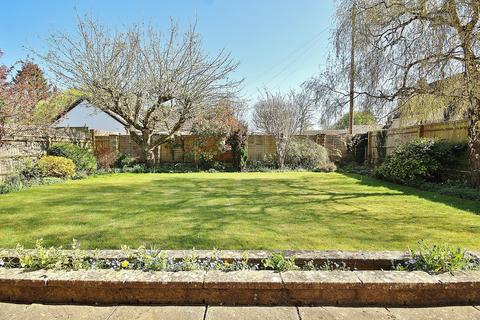 3 bedroom detached house for sale, New Yatt Road, Witney, OX28