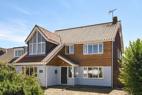 undefined, Spacious Family Home in Brancaster Staithe with Sea Views