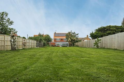 undefined, Spacious Family Home in Brancaster Staithe with Sea Views