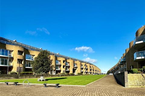 2 bedroom apartment for sale, Almansa Way, Lymington, Hampshire, SO41