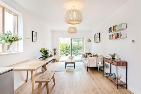 1 bedroom flat for sale, Mosaic, London NW10