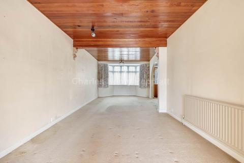 15 Woodfield Drive, East Barnet, Barnet, EN4 8PE