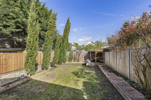77 Castle Road, St Albans, AL1 5DQ