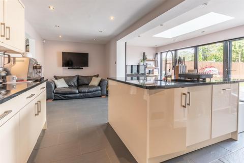 3 bedroom terraced house for sale, Stratton Road, Saltford, Bristol