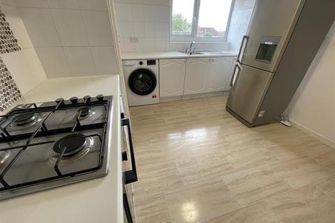 2 bedroom maisonette to rent, SPACIOUS SELF CONTAINED 2 BED FLAT - EDGWARE/MILL HILL BORDERS