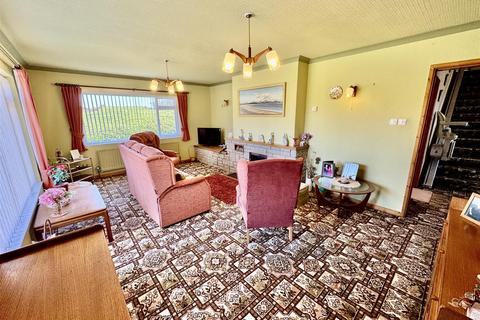 5 bedroom detached house for sale, Lleyn Street, Pwllheli