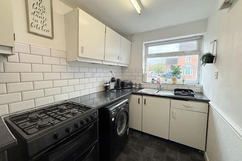 2 bedroom terraced house for sale, Prince of Wales Lane, Yardley Wood