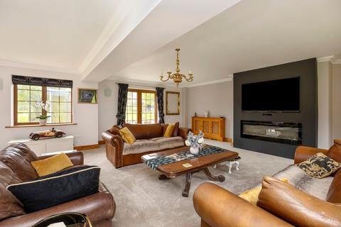 Adurvale Henfield Road, Small Dole, Henfield, BN5 9XH