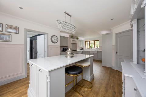 Adurvale Henfield Road, Small Dole, Henfield, BN5 9XH
