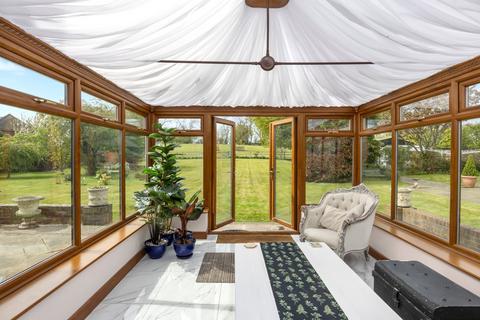 Adurvale Henfield Road, Small Dole, Henfield, BN5 9XH