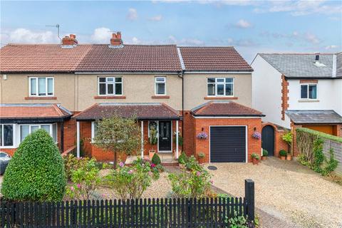 27 Harecroft Road, Otley, LS21 2BG