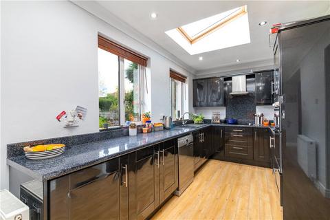 27 Harecroft Road, Otley, LS21 2BG
