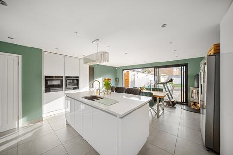 17 Imperial Drive, Gravesend, DA12 4LL