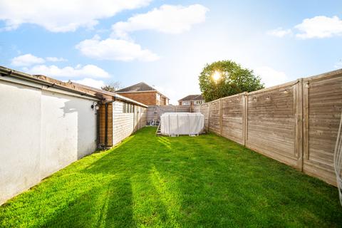 17 Imperial Drive, Gravesend, DA12 4LL