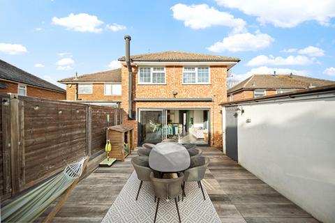 17 Imperial Drive, Gravesend, DA12 4LL