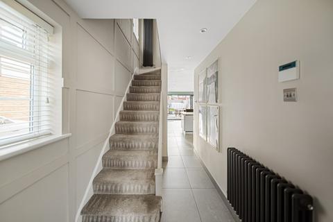 17 Imperial Drive, Gravesend, DA12 4LL