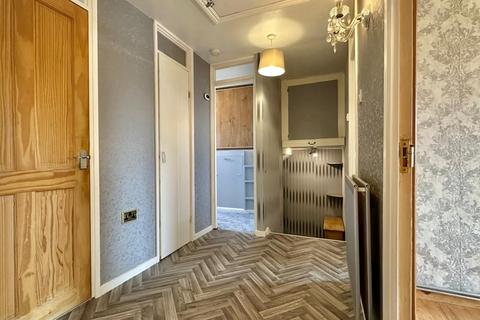 2 bedroom maisonette to rent, Skipton Gardens, Coventry, CV2