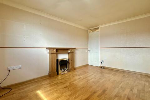 2 bedroom maisonette to rent, Skipton Gardens, Coventry, CV2