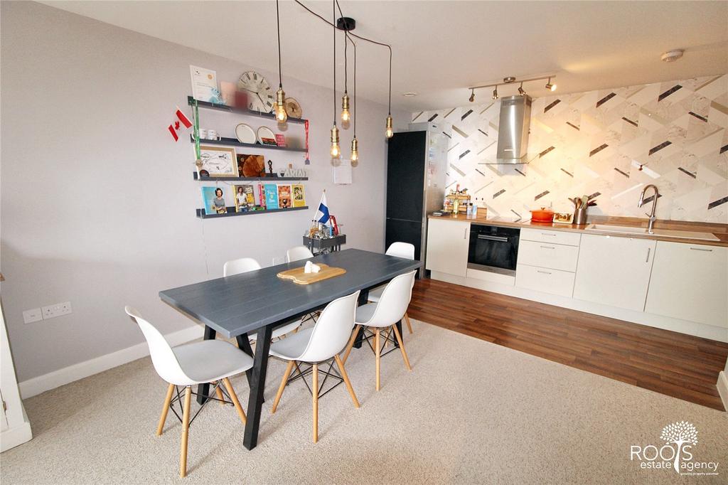 Kitchen/Dining