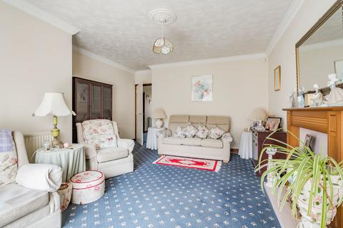 11 Bosquet Close, Lowestoft, NR32 4WU