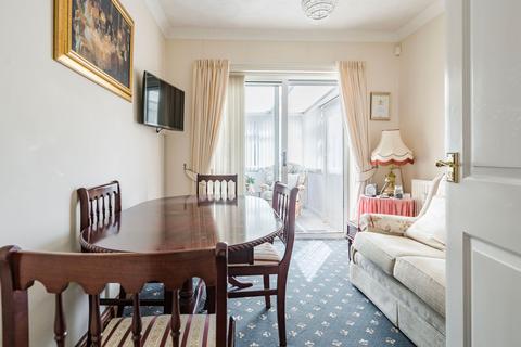 11 Bosquet Close, Lowestoft, NR32 4WU