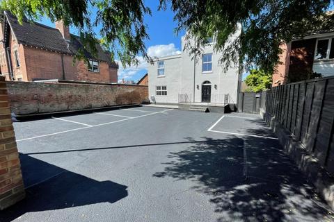 69a London Road, Gloucester, GL1 3HH