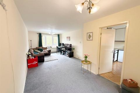 2 bedroom flat for sale, Woodfield Close, Sutton Coldfield