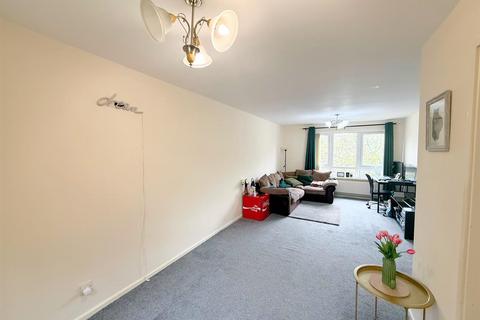 2 bedroom flat for sale, Woodfield Close, Sutton Coldfield