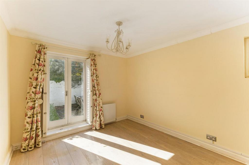 90363 Ground Floor Flat 68 Burnfoot Avenue (14) lo