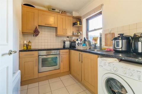 1 bedroom flat to rent, Endwell Road, London SE4