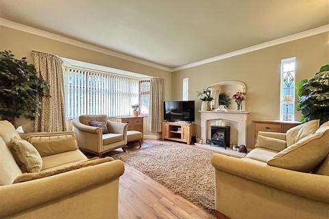 2 bedroom detached bungalow for sale, Hayseech, Cradley Heath