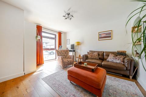 84 Lowden Close, Winchester, SO22 4EW