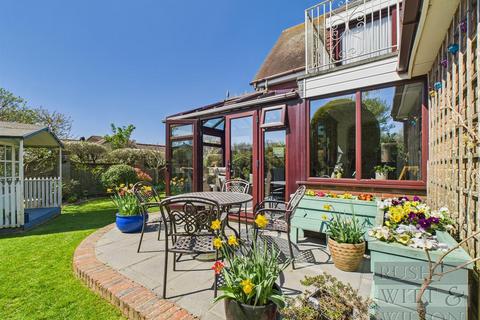 4 bedroom detached house for sale, Glenview Close, Hastings