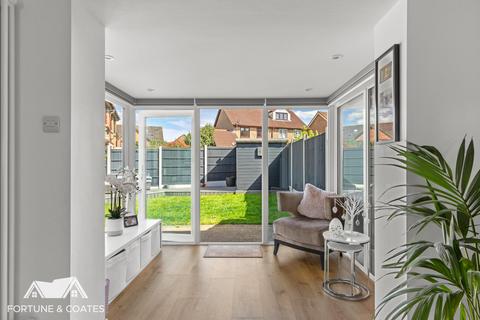 10 Bentley Drive, Church Langley, Harlow, CM17 9PA