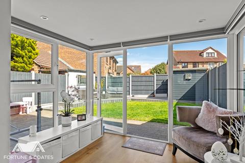 10 Bentley Drive, Church Langley, Harlow, CM17 9PA