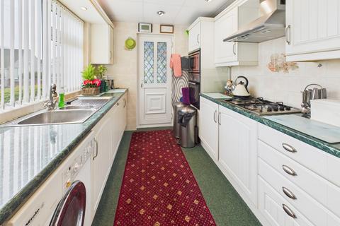 2 bedroom ground floor maisonette for sale, Cefn Graig, Cardiff. CF14