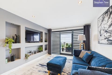 2 bedroom apartment for sale, New South Promenade, Blackpool, FY4