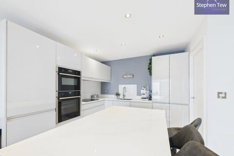 2 bedroom apartment for sale, New South Promenade, Blackpool, FY4