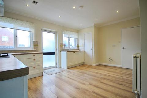 2 bedroom detached bungalow to rent, Rowton Road, Shrewsbury