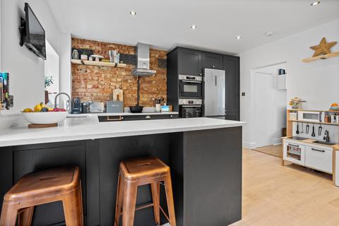 49 The Glade, Coulsdon, CR5 1SS