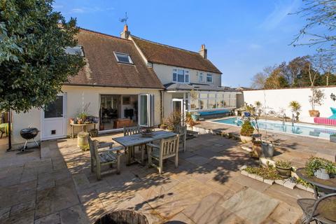 5 bedroom detached house for sale, Rattle Road, Pevensey BN24