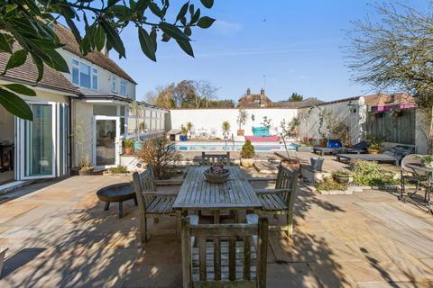 5 bedroom detached house for sale, Rattle Road, Pevensey BN24
