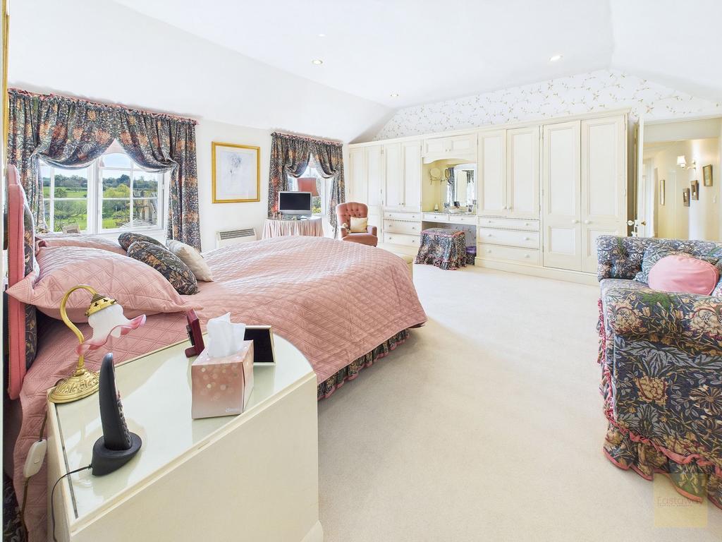 Principal bedroom