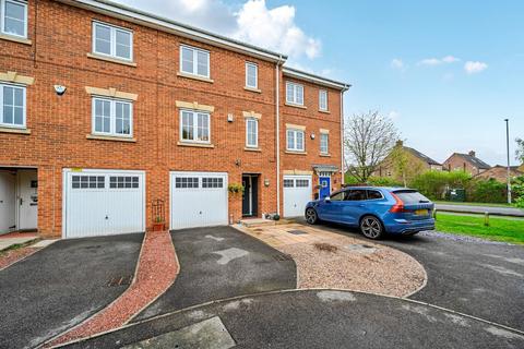 9 Abbots Court, Selby, YO8 8BF