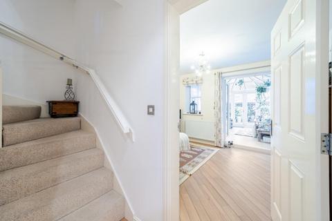 9 Abbots Court, Selby, YO8 8BF